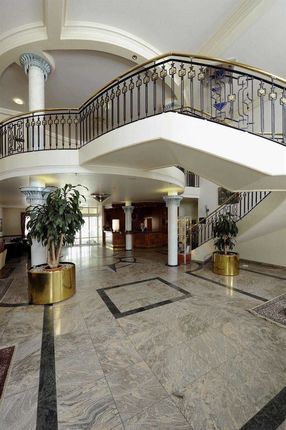 Bernstein Schlosshotel Ballenstedt Εξωτερικό φωτογραφία